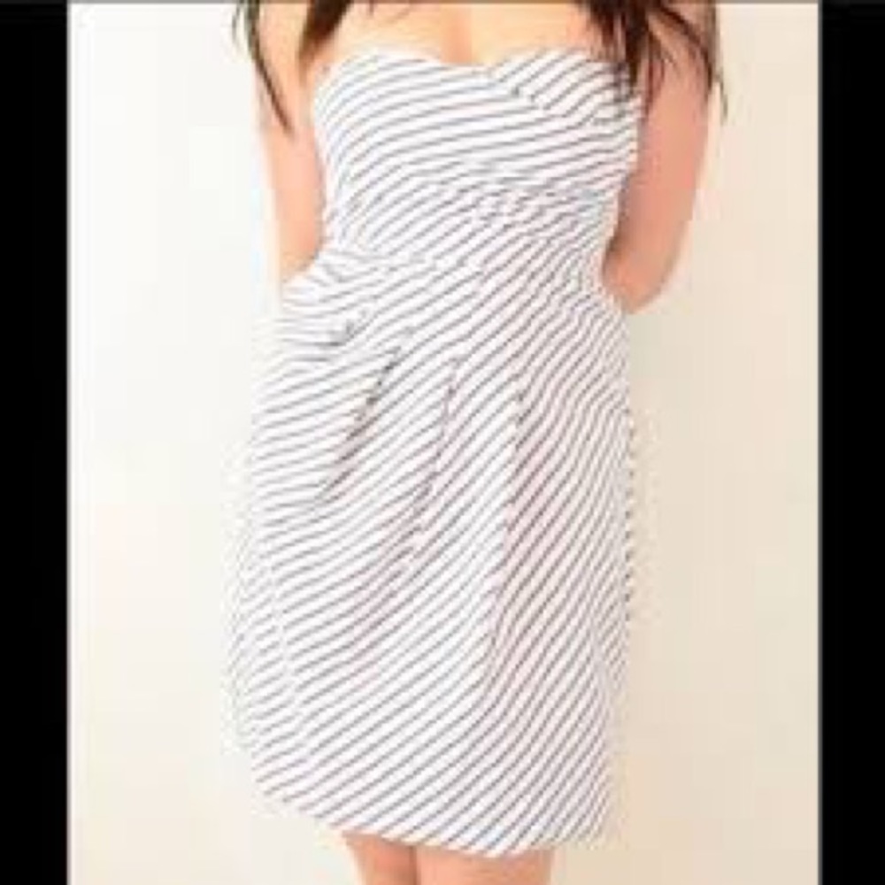 Zara gray & white striped pleated strapless dress